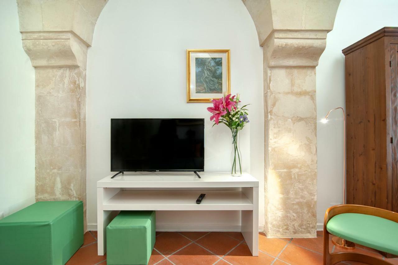 Goodstay Corte Del Vescovo Lecce Exterior foto